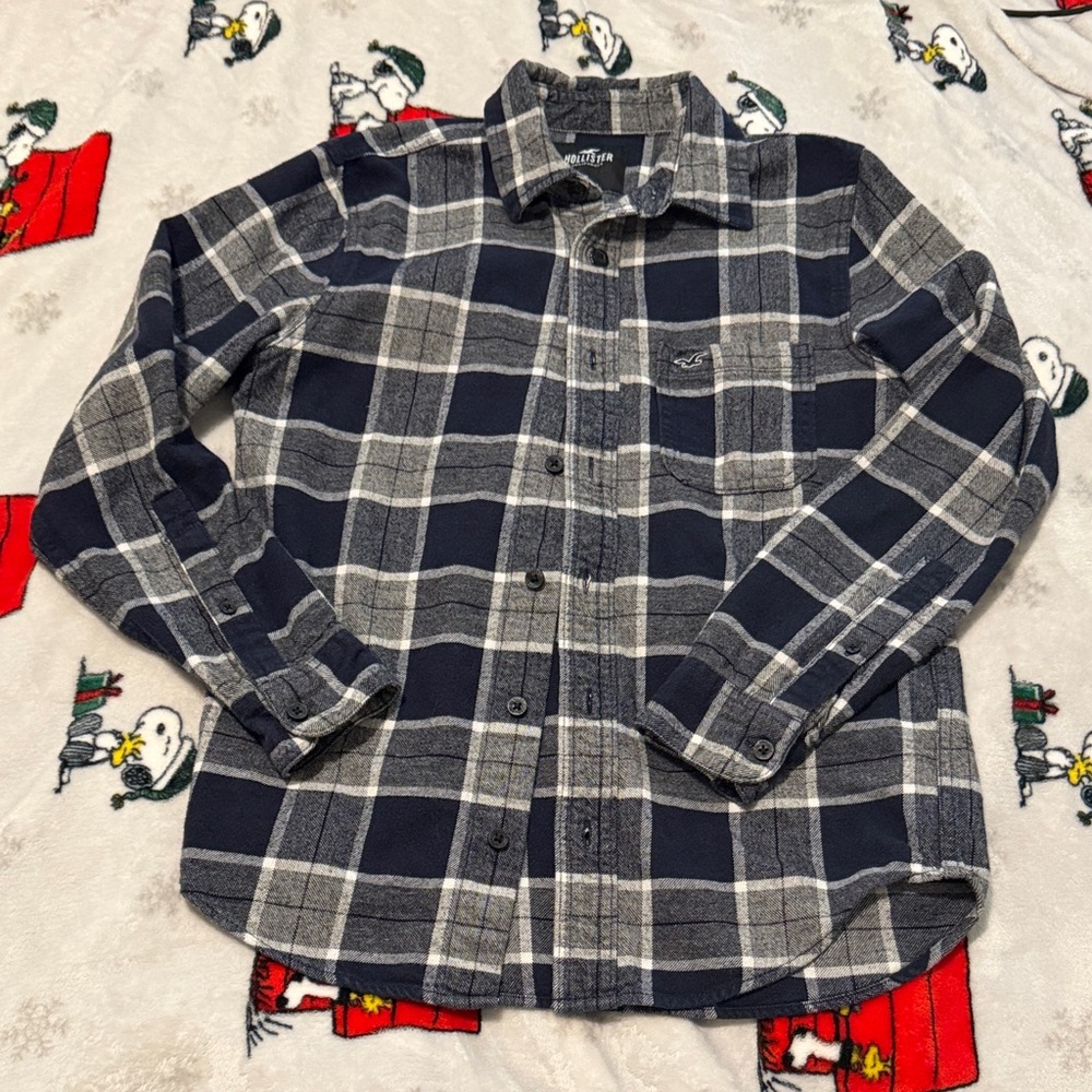 Hollister Navy and Light Gray Plaid Shirt